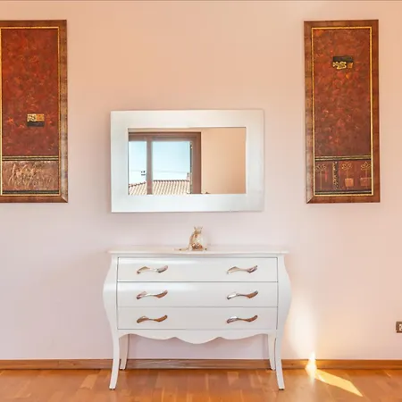 Omega Kefalonia 卡拉瓦杜斯