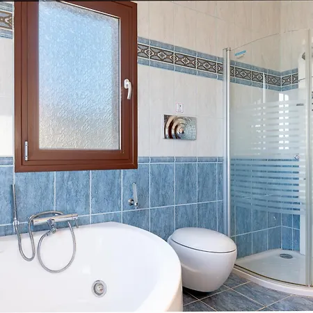 Omega Kefalonia * 卡拉瓦杜斯