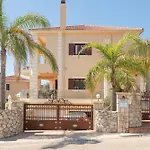 Omega Kefalonia Villa Karavádhos