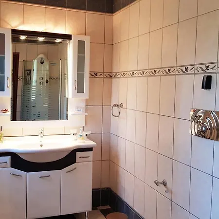 Omega Kefalonia Karavados